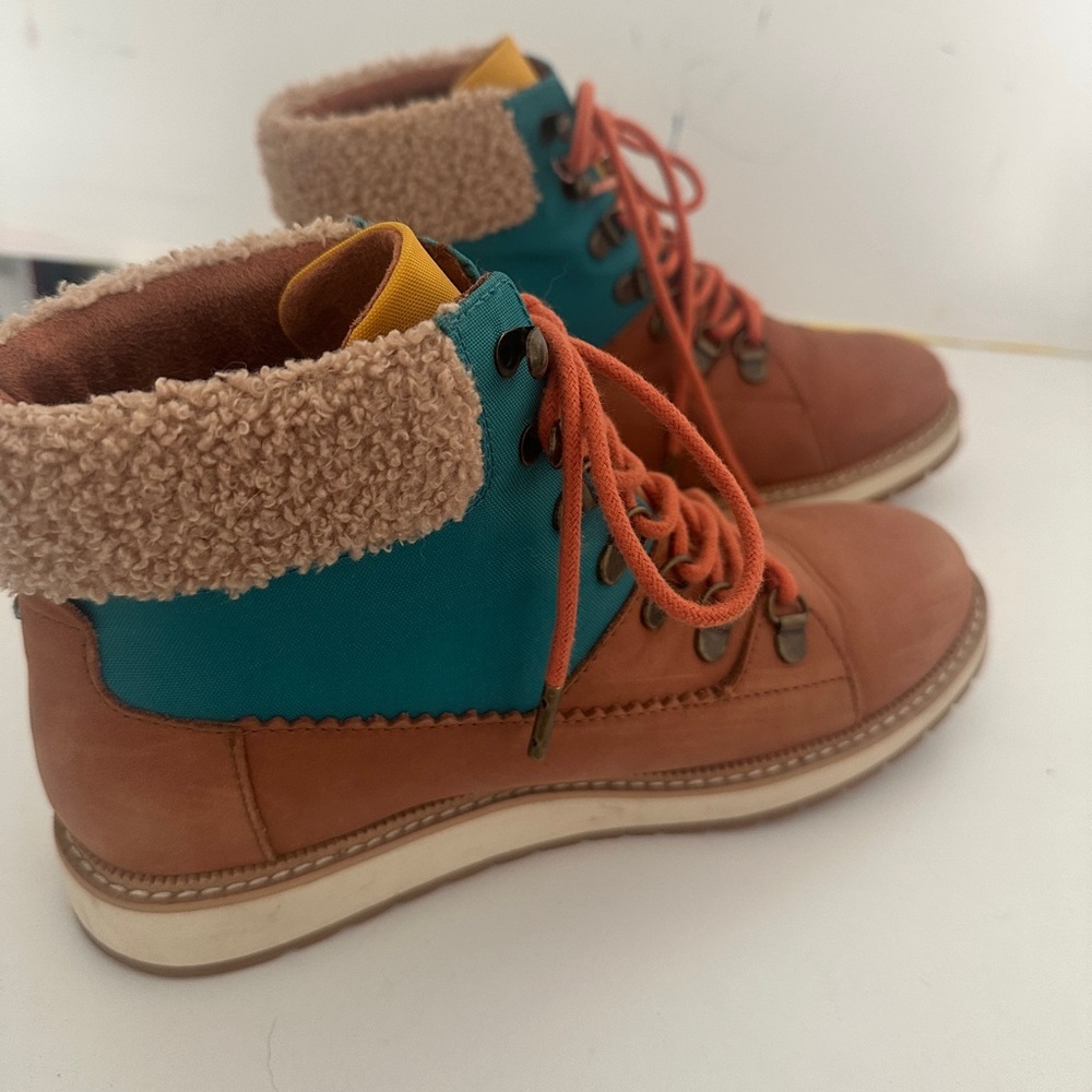 Toms Brown and Teal Boots - Picture 2 of 5